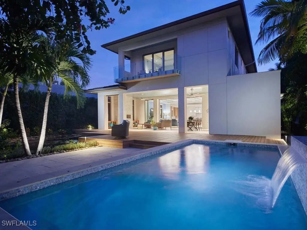 355 7th Avenue S Naples FL 34102