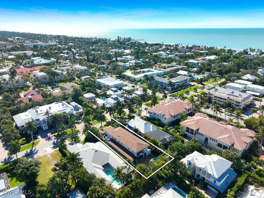 355 7th Avenue S Naples FL 34102