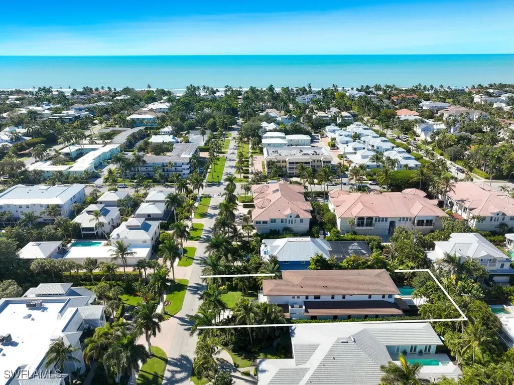 355 7th Avenue S Naples FL 34102