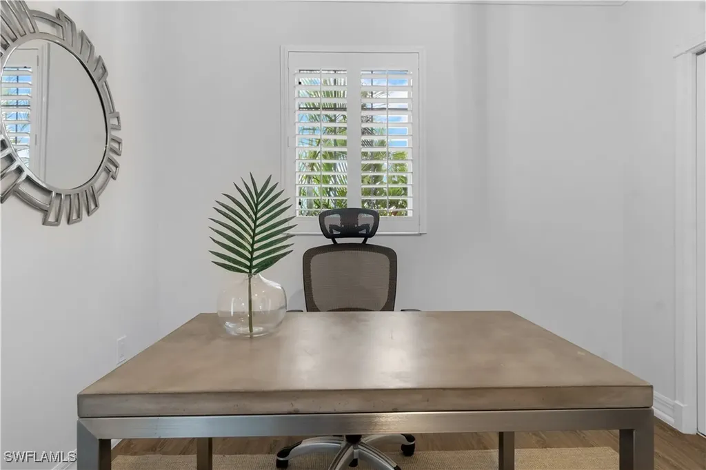 991 8th Street S Naples FL 34102