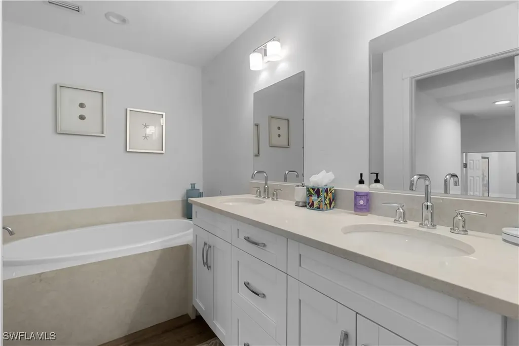 991 8th Street S Naples FL 34102