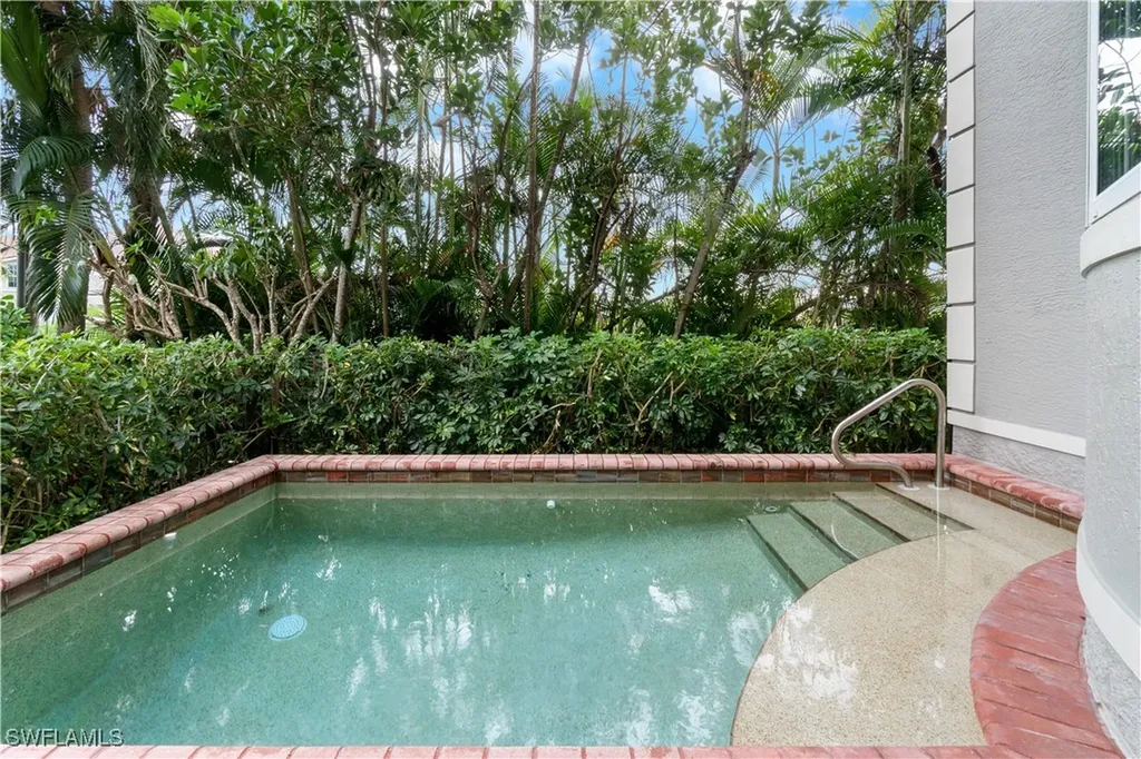 991 8th Street S Naples FL 34102