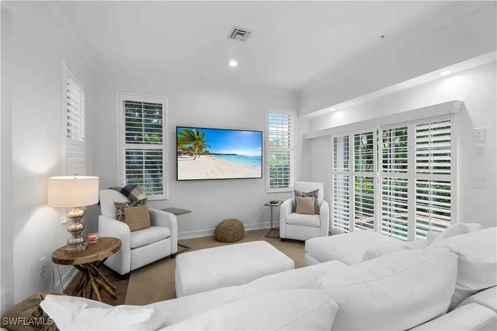 991 8th Street S Naples FL 34102