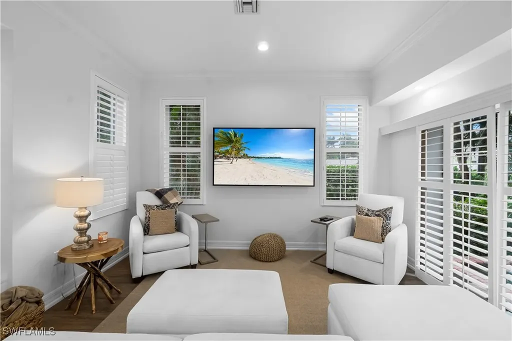 991 8th Street S Naples FL 34102