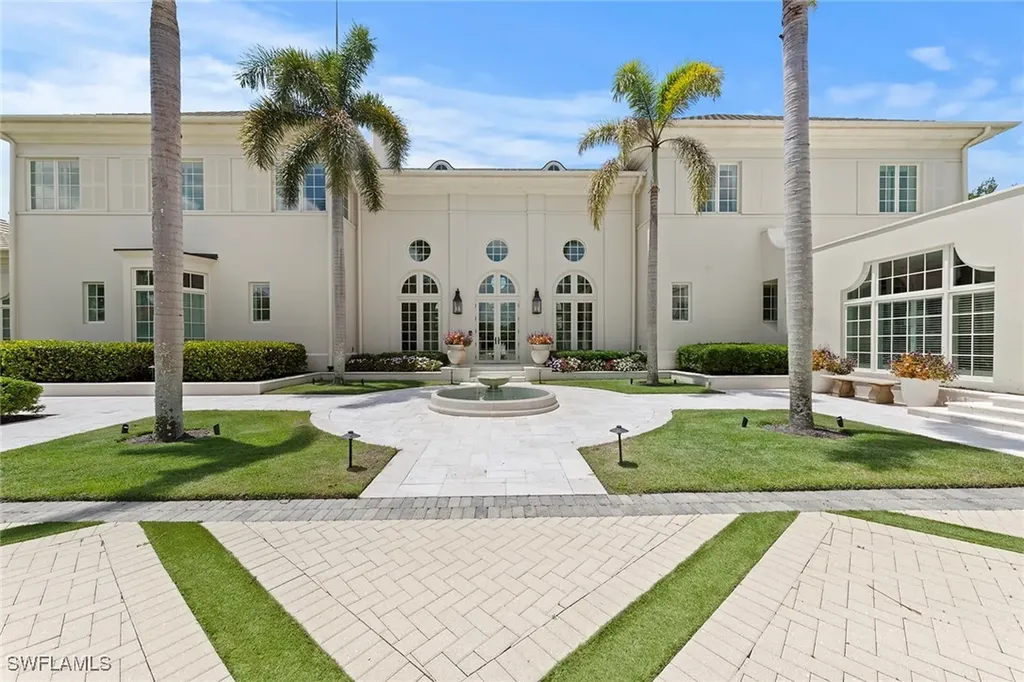28740 Blaisdell Drive Naples FL 34119