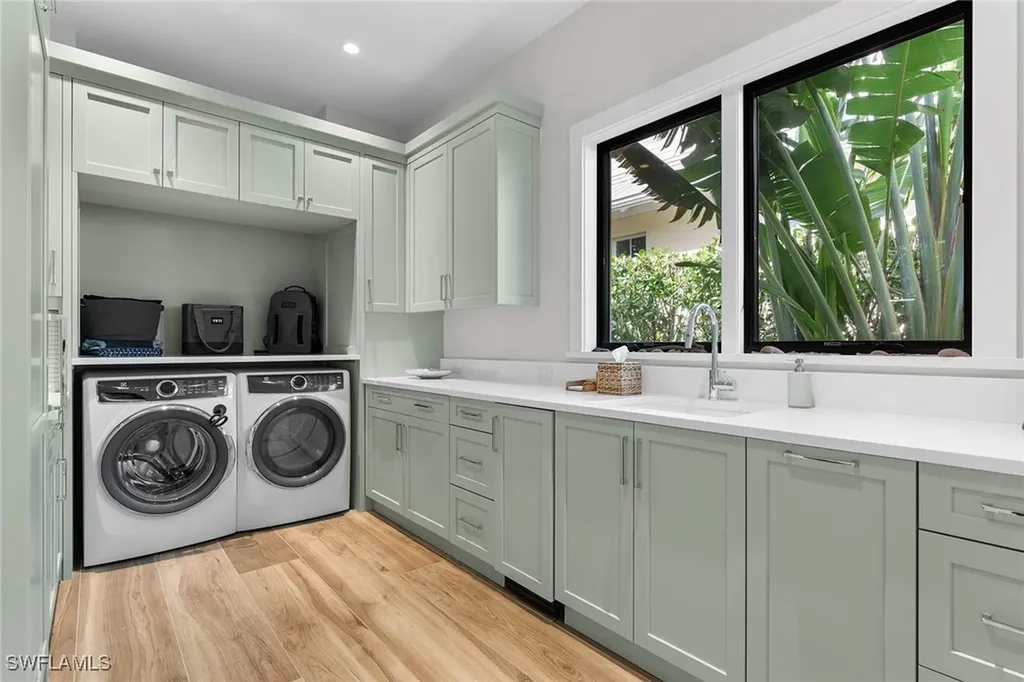 644 W Lake Drive Naples FL 34102