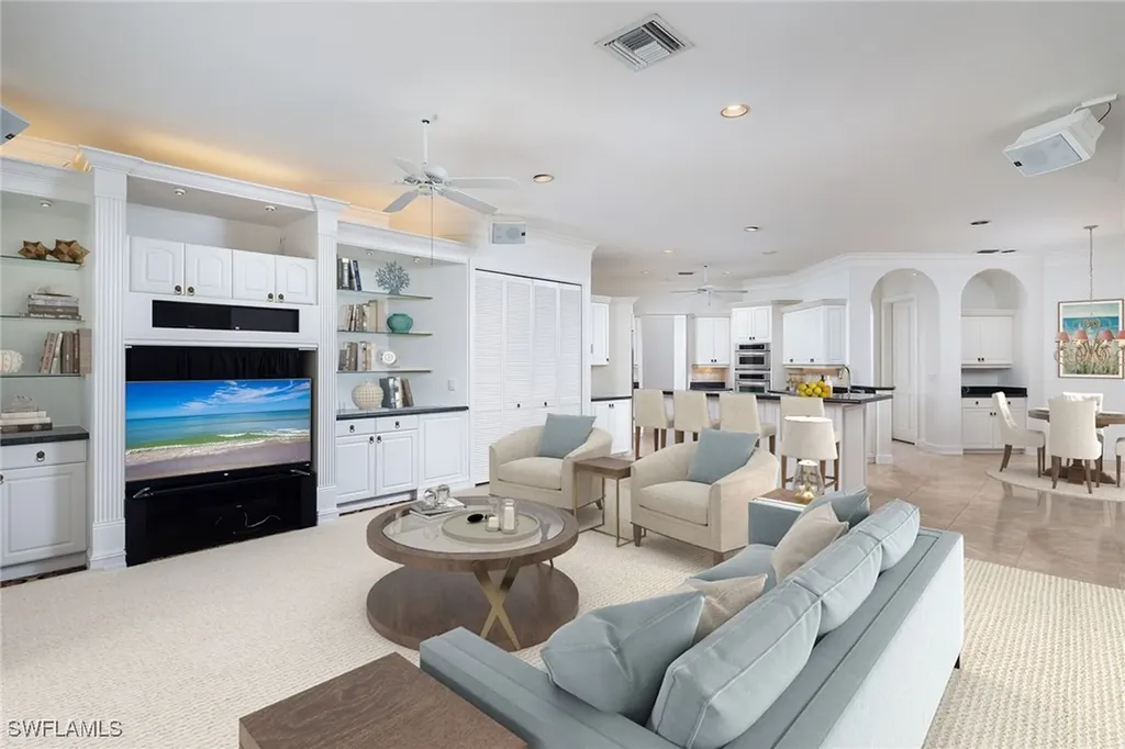 896 Barcarmil Way Naples FL 34110