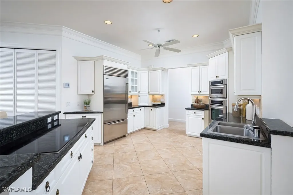 896 Barcarmil Way Naples FL 34110