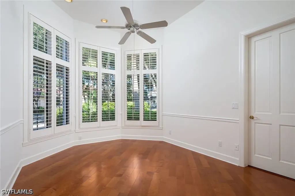 896 Barcarmil Way Naples FL 34110