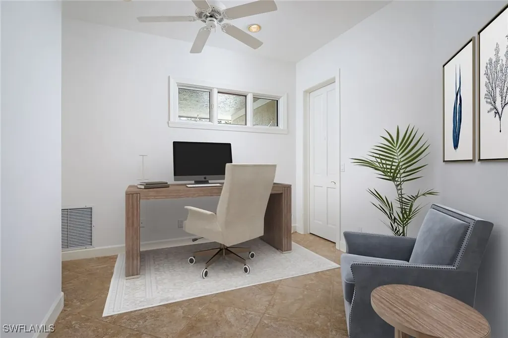 896 Barcarmil Way Naples FL 34110