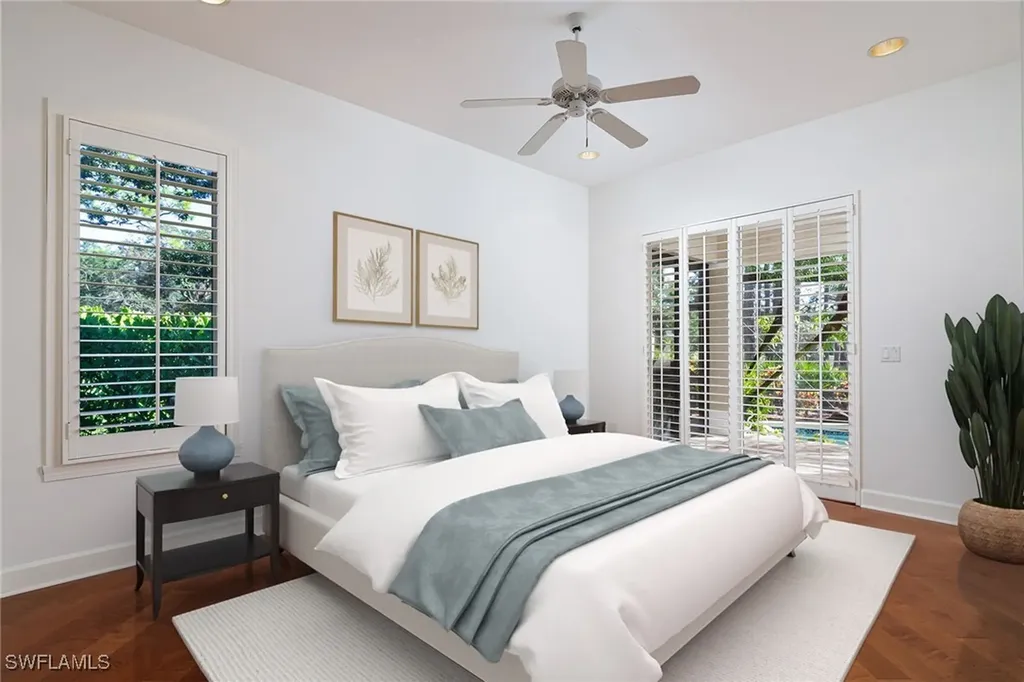 896 Barcarmil Way Naples FL 34110