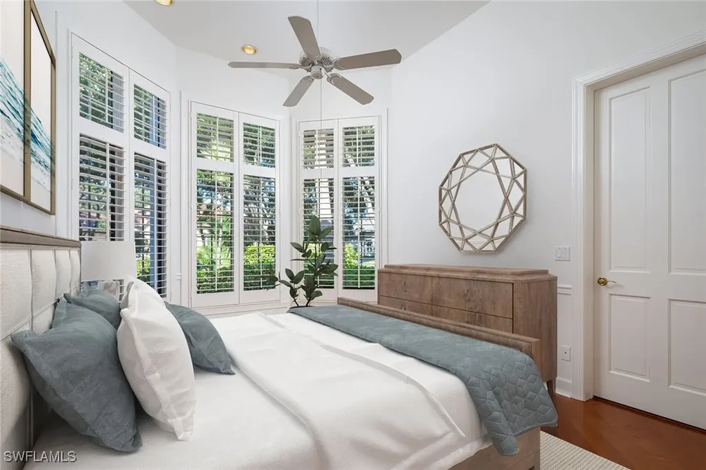 896 Barcarmil Way Naples FL 34110