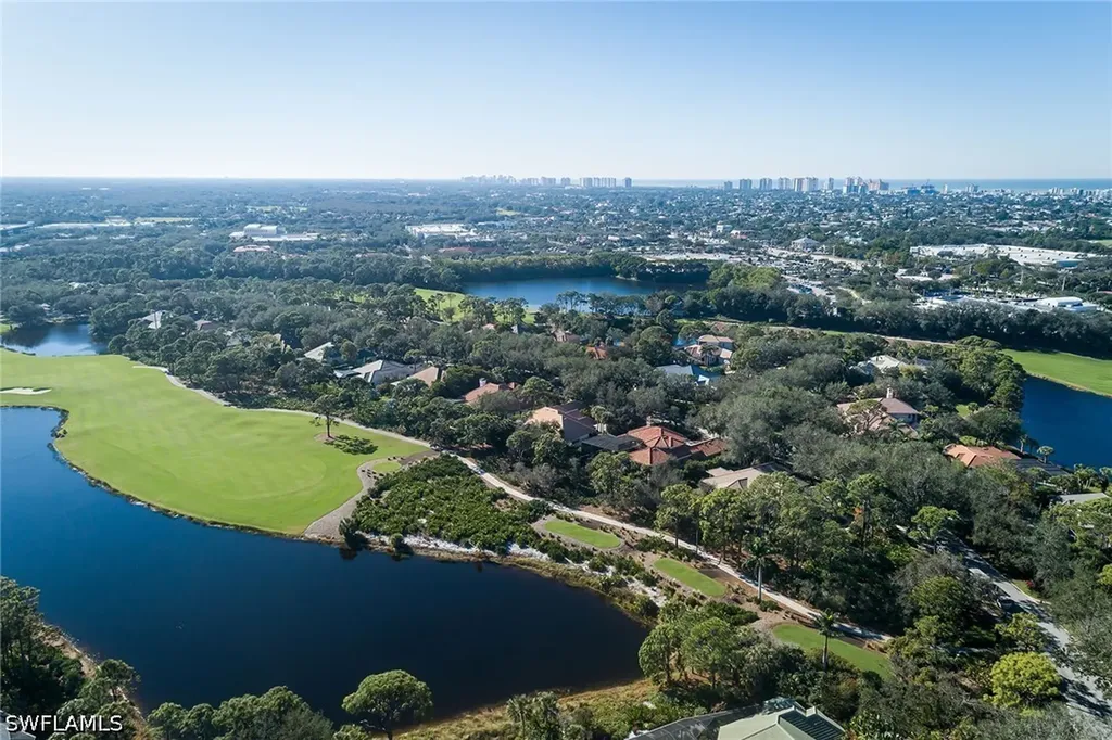 896 Barcarmil Way Naples FL 34110