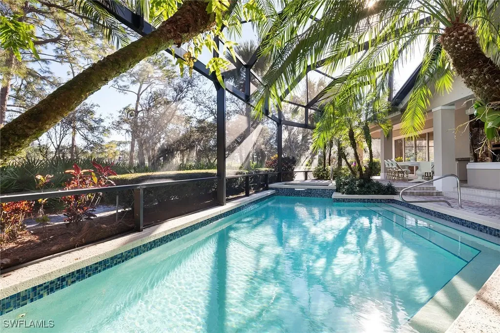 896 Barcarmil Way Naples FL 34110