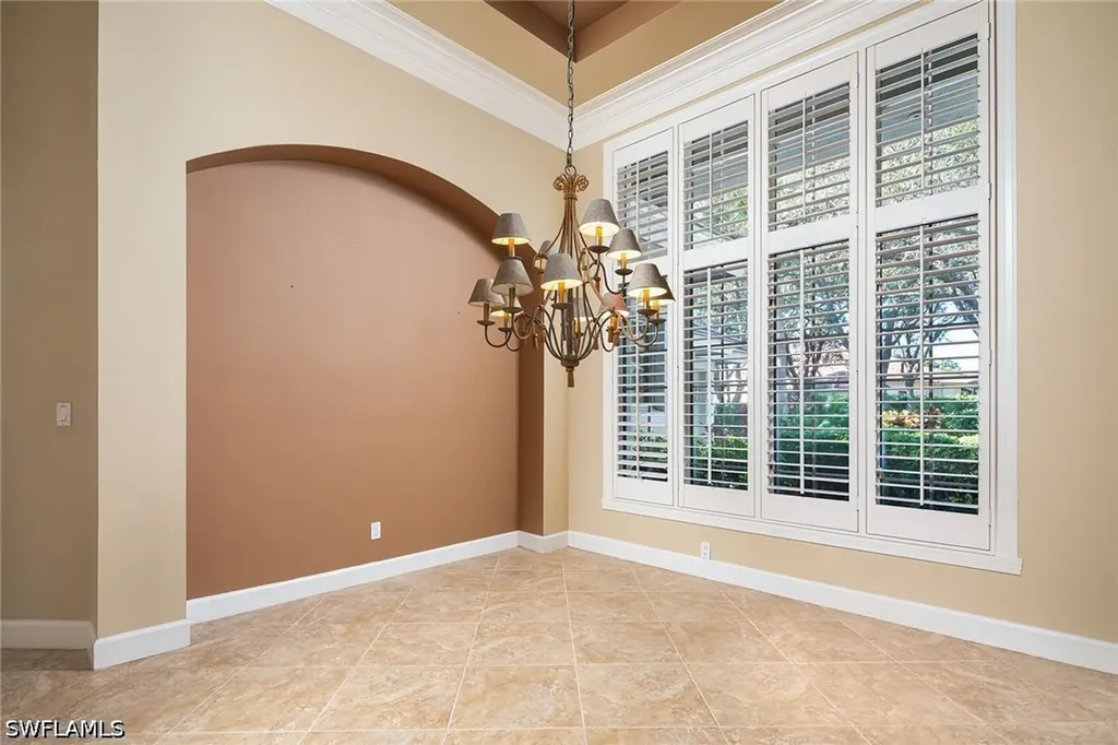896 Barcarmil Way Naples FL 34110