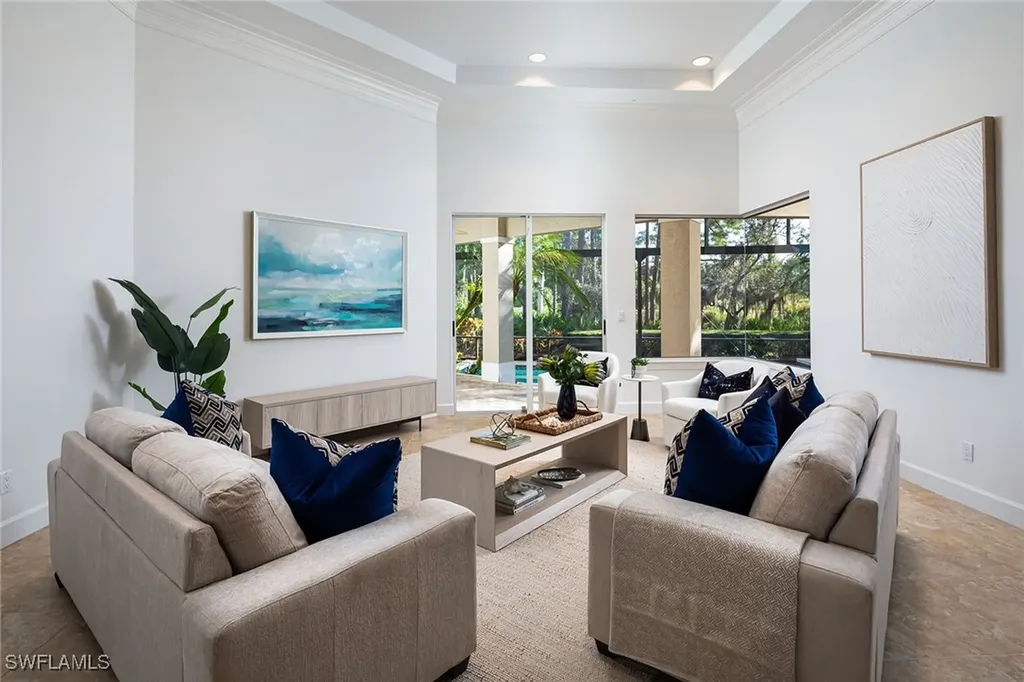 896 Barcarmil Way Naples FL 34110