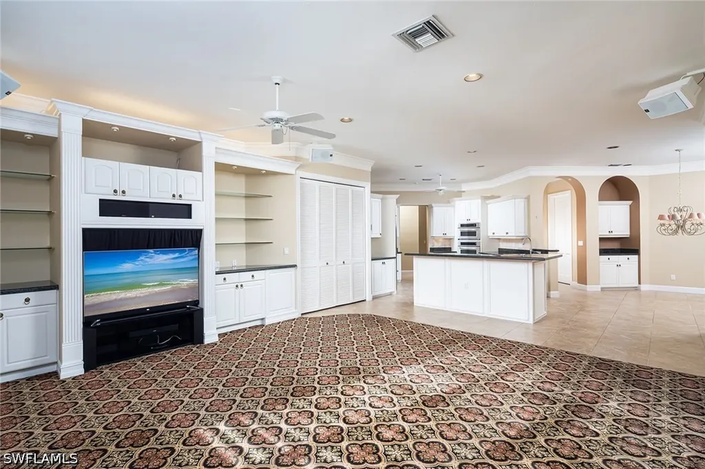 896 Barcarmil Way Naples FL 34110