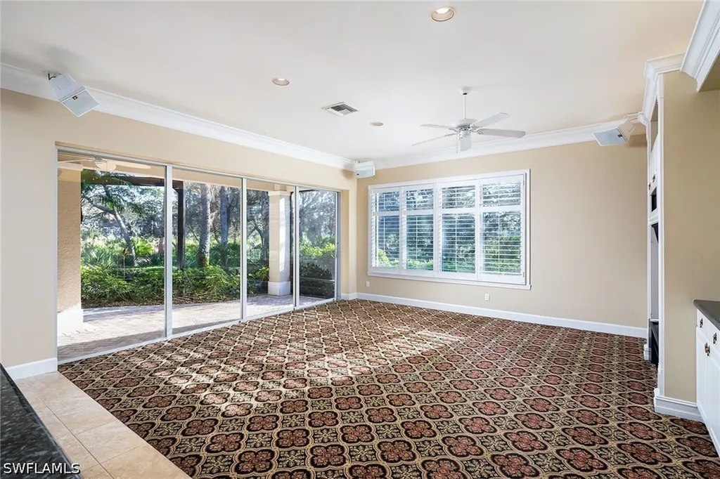 896 Barcarmil Way Naples FL 34110