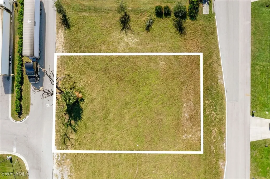 1523 SW 16th Court Cape Coral FL 33991