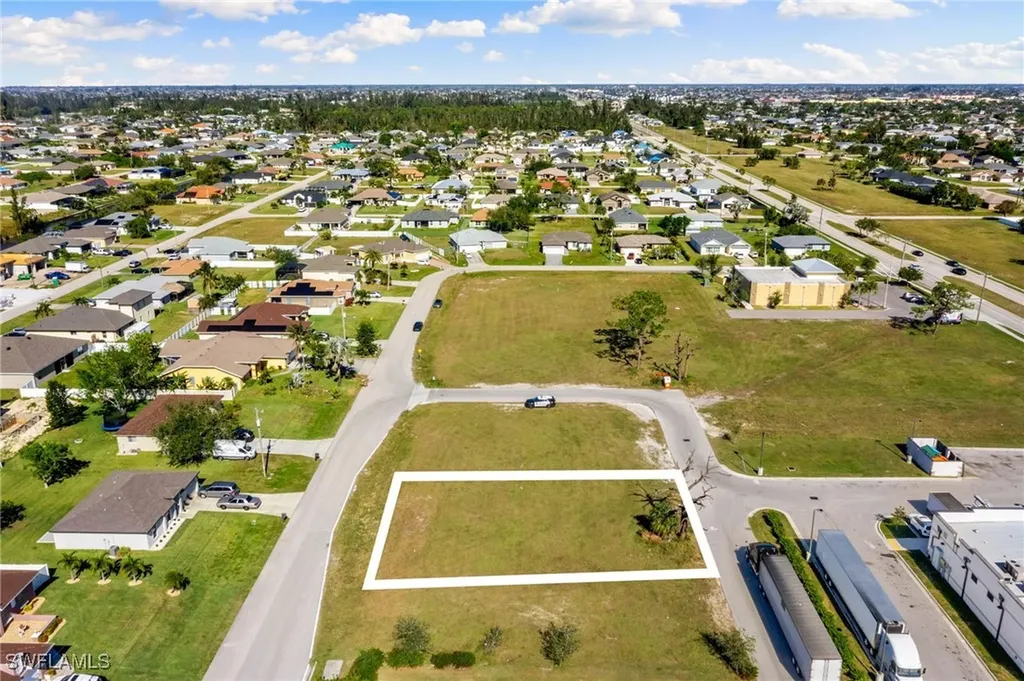 1523 SW 16th Court Cape Coral FL 33991