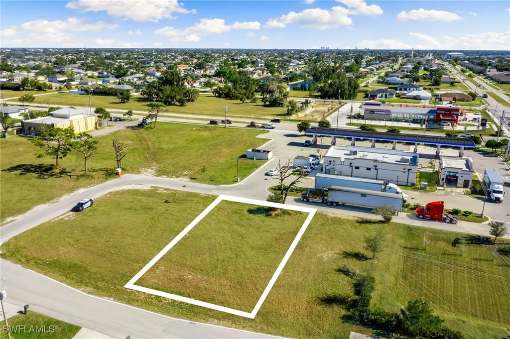 1523 SW 16th Court Cape Coral FL 33991