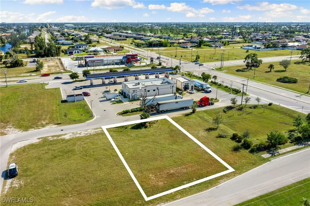 1523 SW 16th Court Cape Coral FL 33991