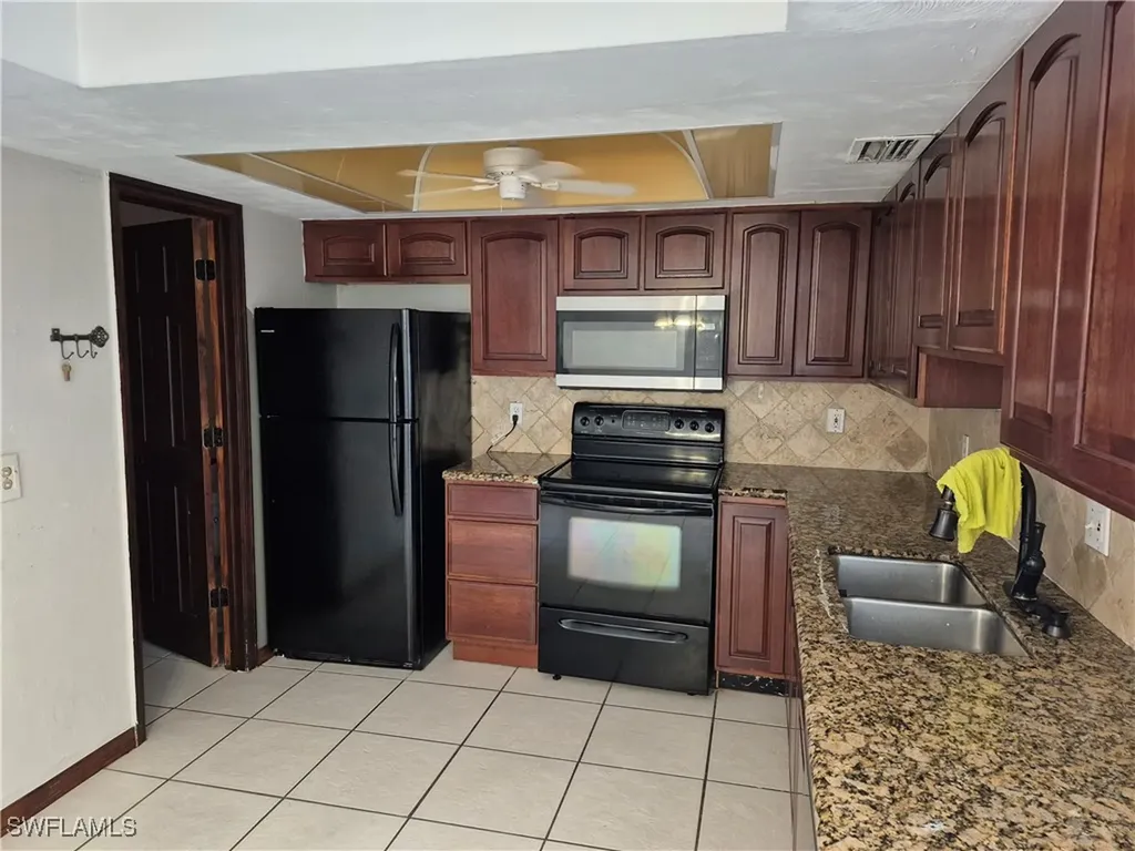 4907 Catalina Drive Naples FL 34112