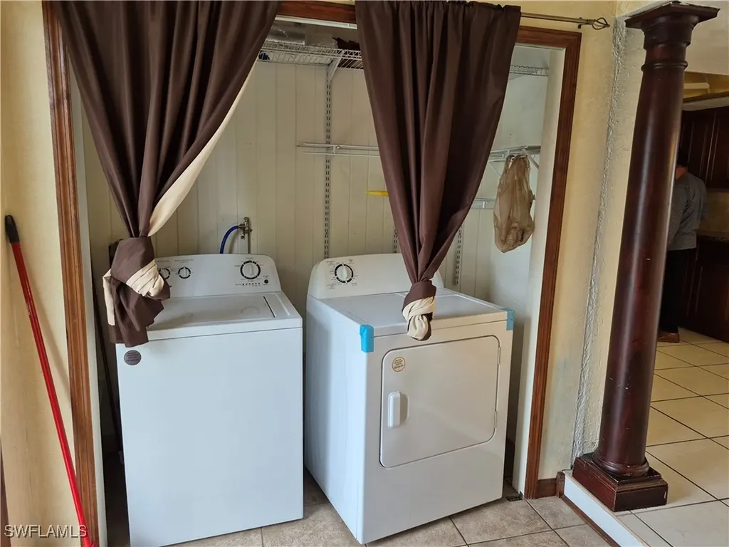 4907 Catalina Drive Naples FL 34112