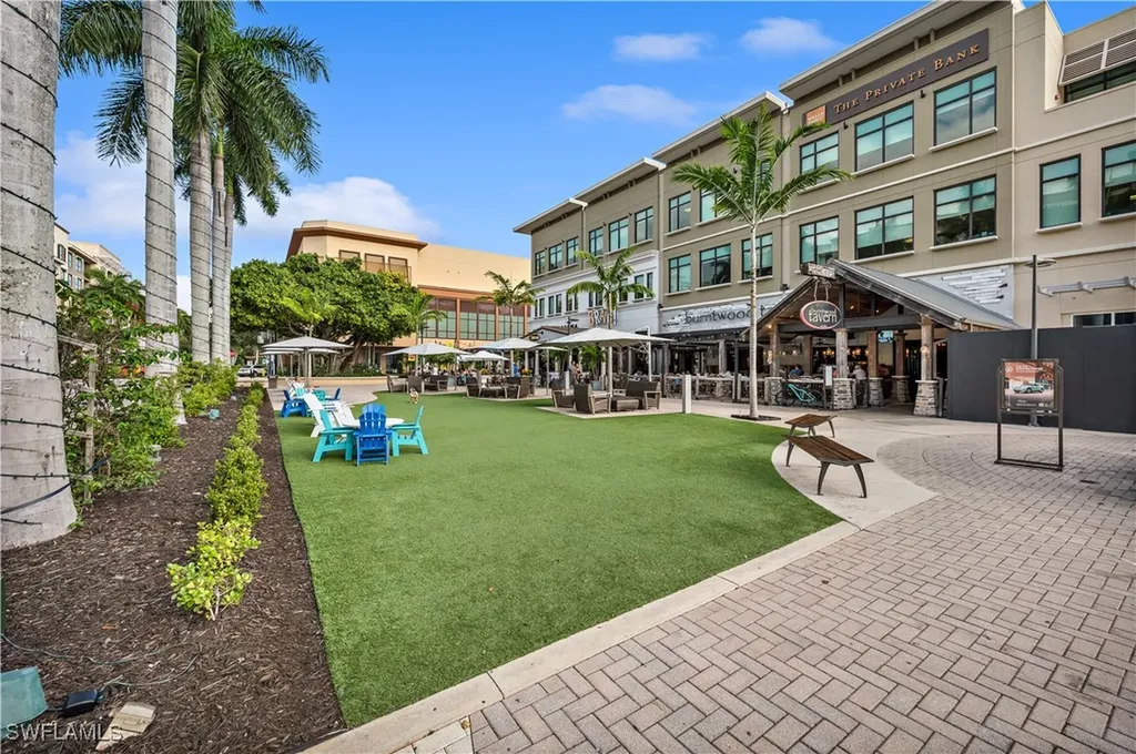 9115 Strada Place Naples FL 34108