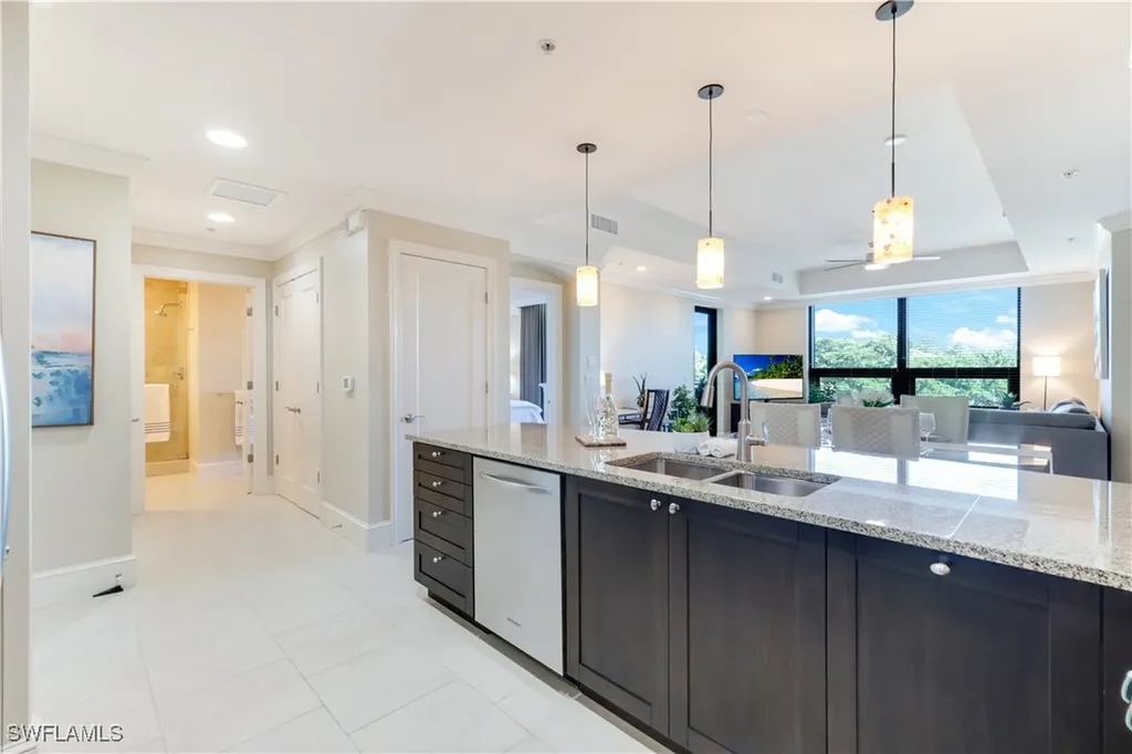 9115 Strada Place Naples FL 34108