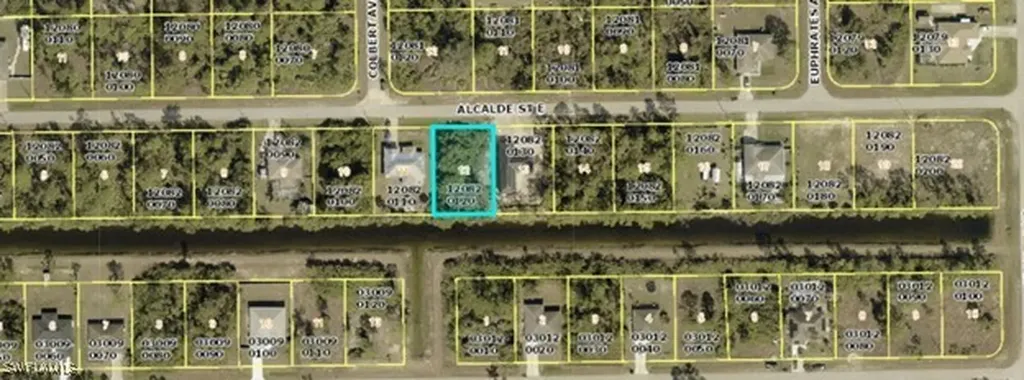 1032 Alcalde Street E Lehigh Acres FL 33974