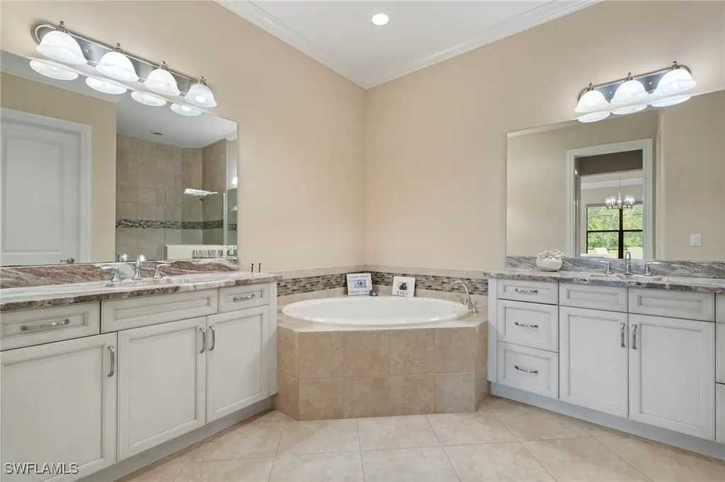6564 Roma Way Naples FL 34113