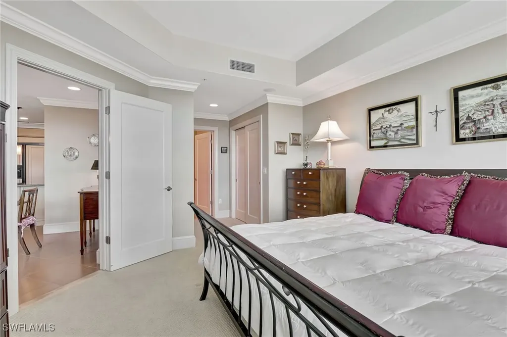 9115 Strada Place Naples FL 34108