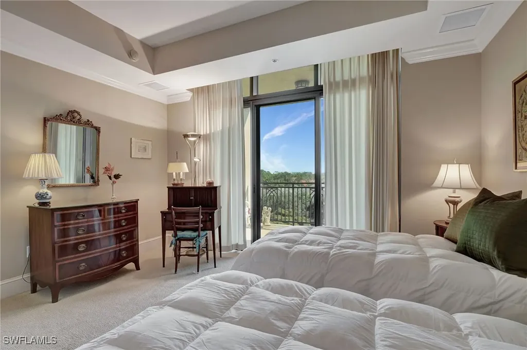 9115 Strada Place Naples FL 34108
