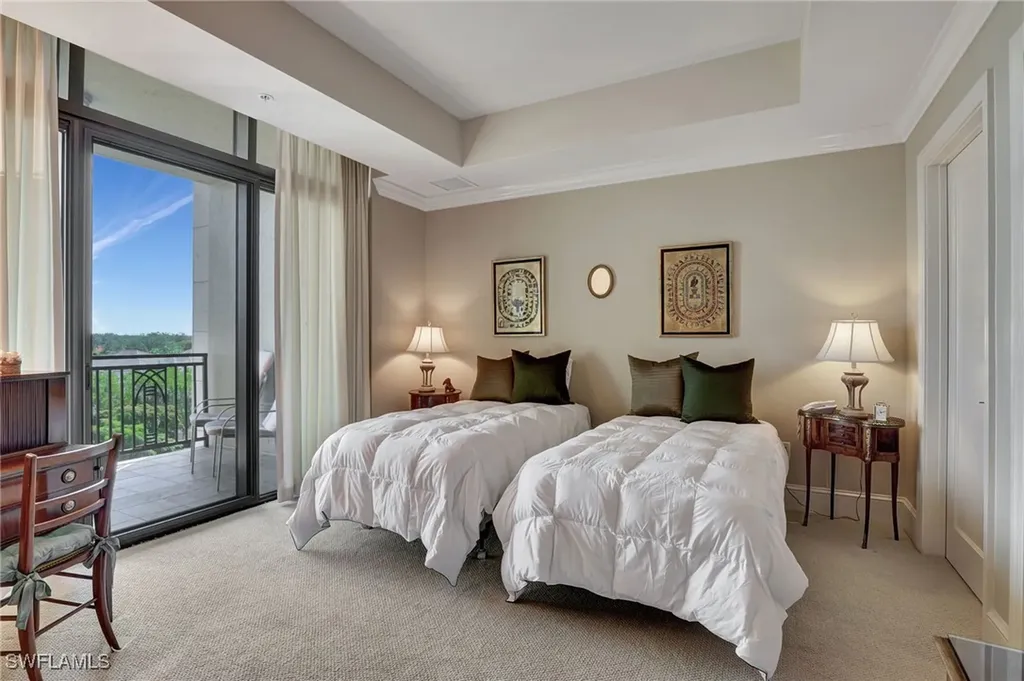 9115 Strada Place Naples FL 34108