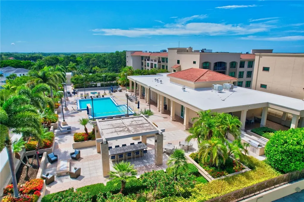 9115 Strada Place Naples FL 34108