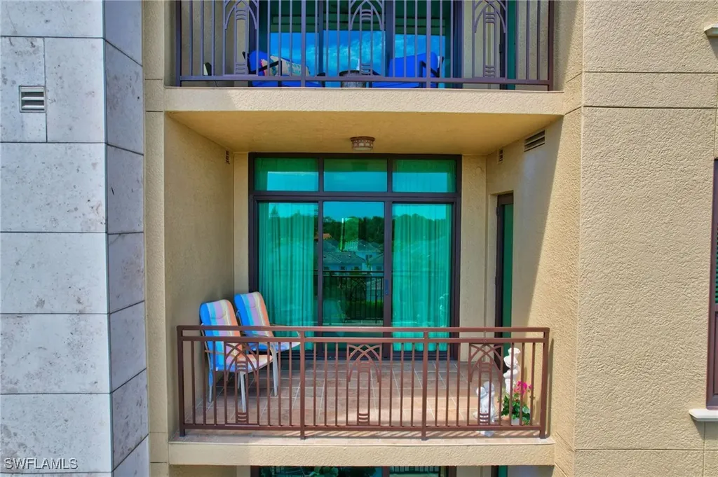 9115 Strada Place Naples FL 34108