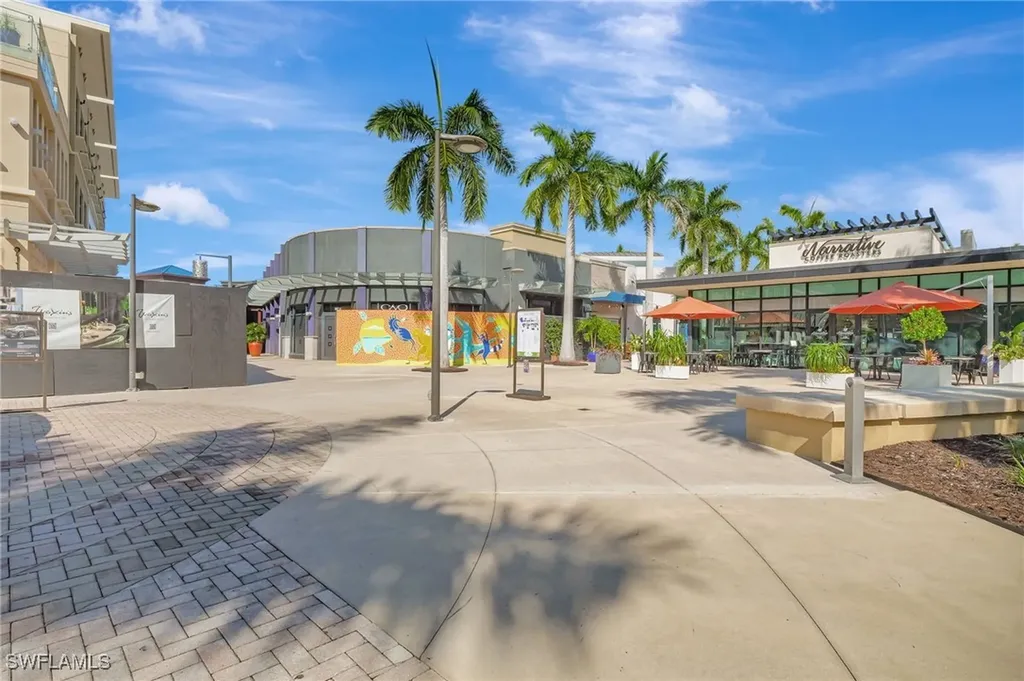 9115 Strada Place Naples FL 34108