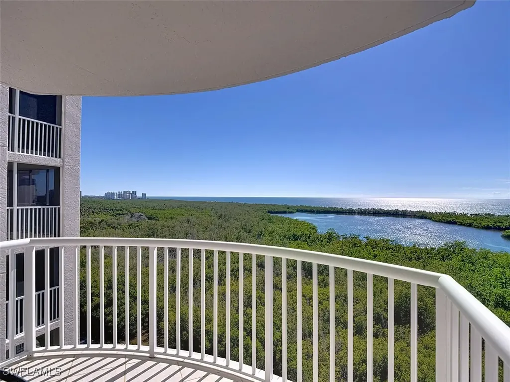 6849 Grenadier Boulevard Naples FL 34108