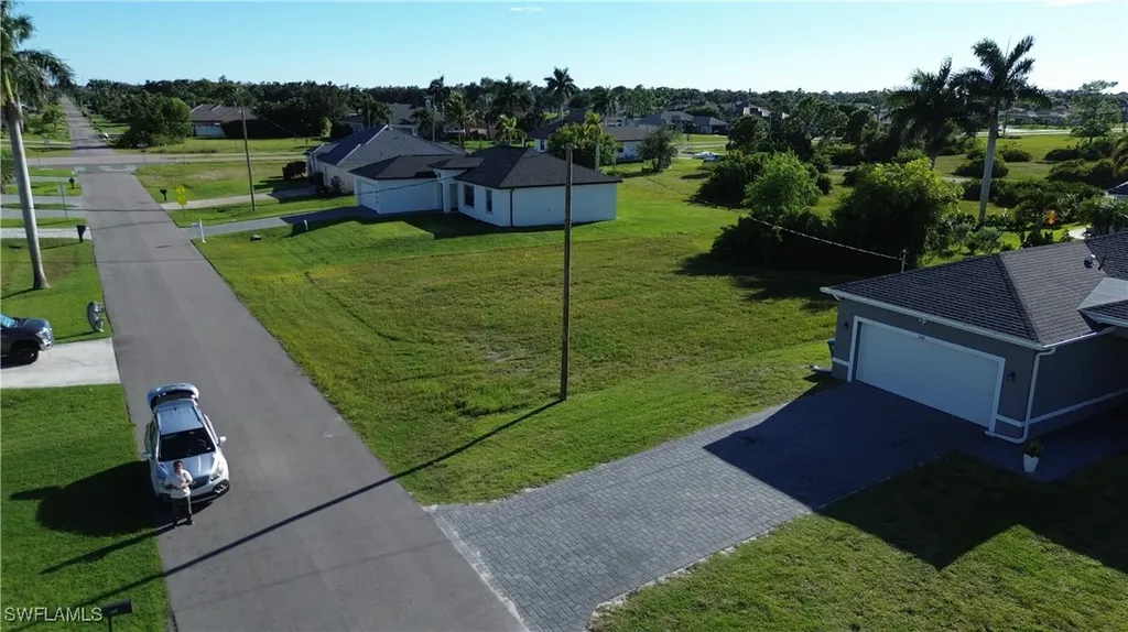 2012 NW 24th Place Cape Coral FL 33993