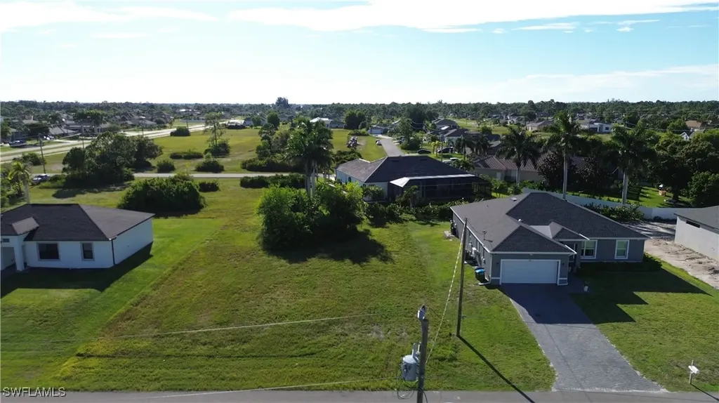 2012 NW 24th Place Cape Coral FL 33993