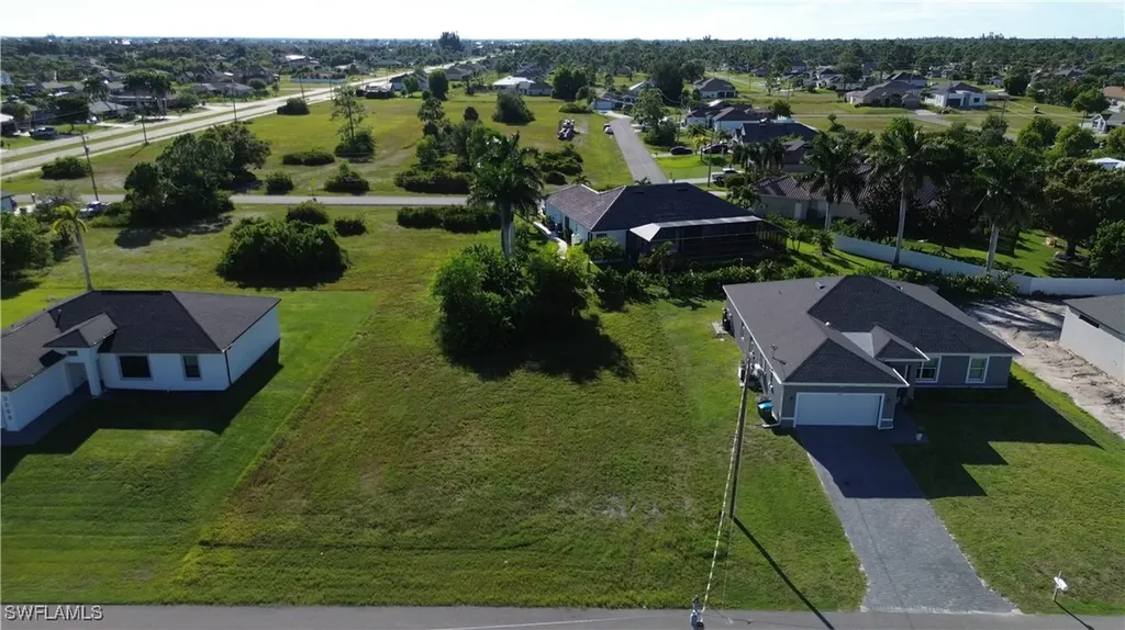 2012 NW 24th Place Cape Coral FL 33993