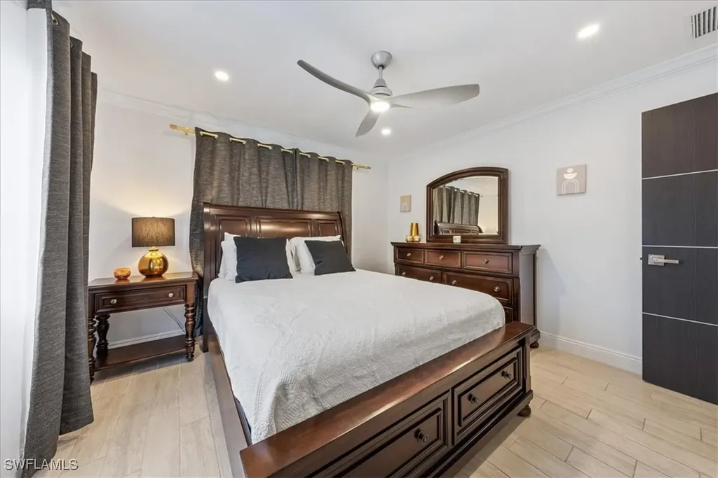 5841 Rattlesnake Hammock Road Naples FL 34113