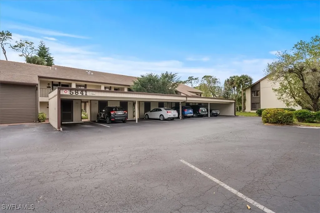 5841 Rattlesnake Hammock Road Naples FL 34113