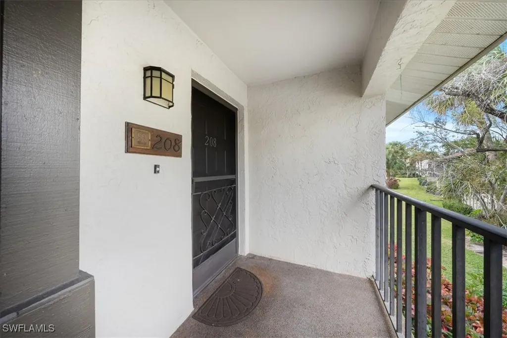 5841 Rattlesnake Hammock Road Naples FL 34113