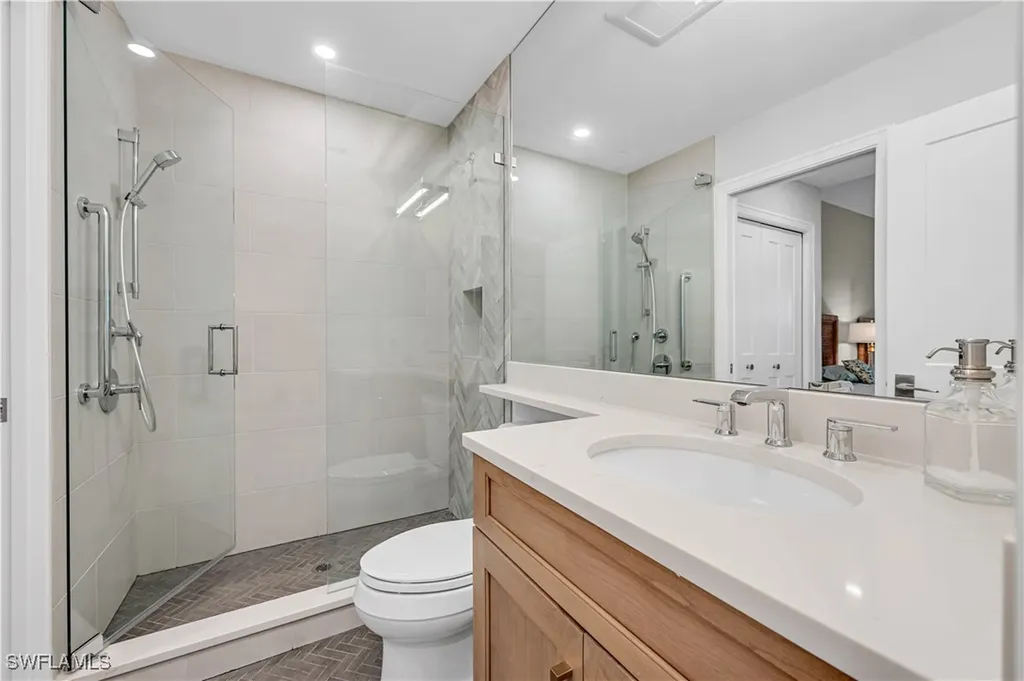 6865 San Marino Drive Naples FL 34108