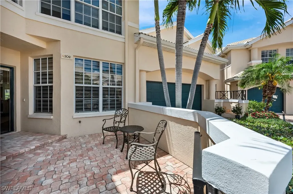 6865 San Marino Drive Naples FL 34108
