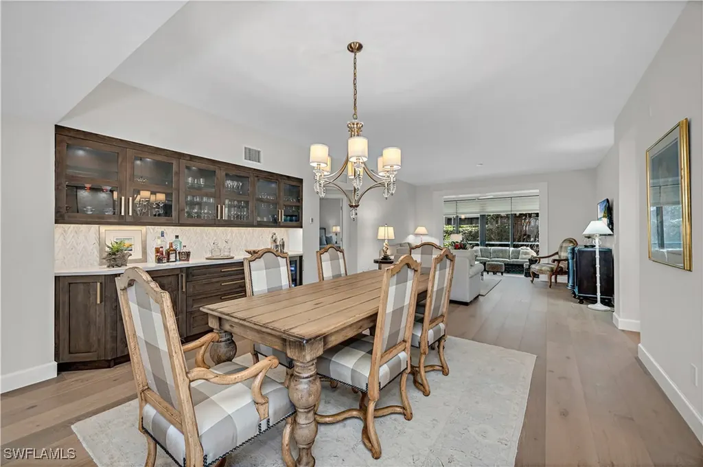 6865 San Marino Drive Naples FL 34108