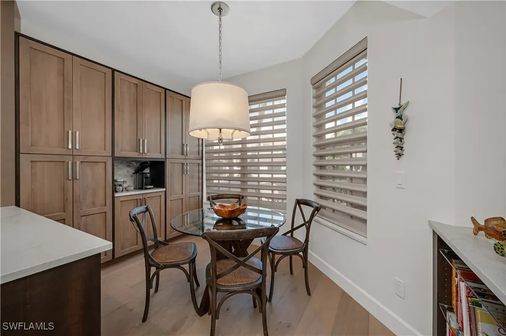 6865 San Marino Drive Naples FL 34108