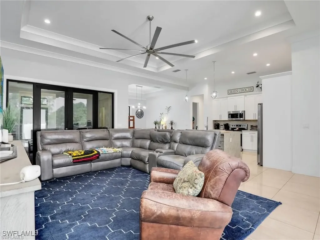 291 10th Street SE Naples FL 34117